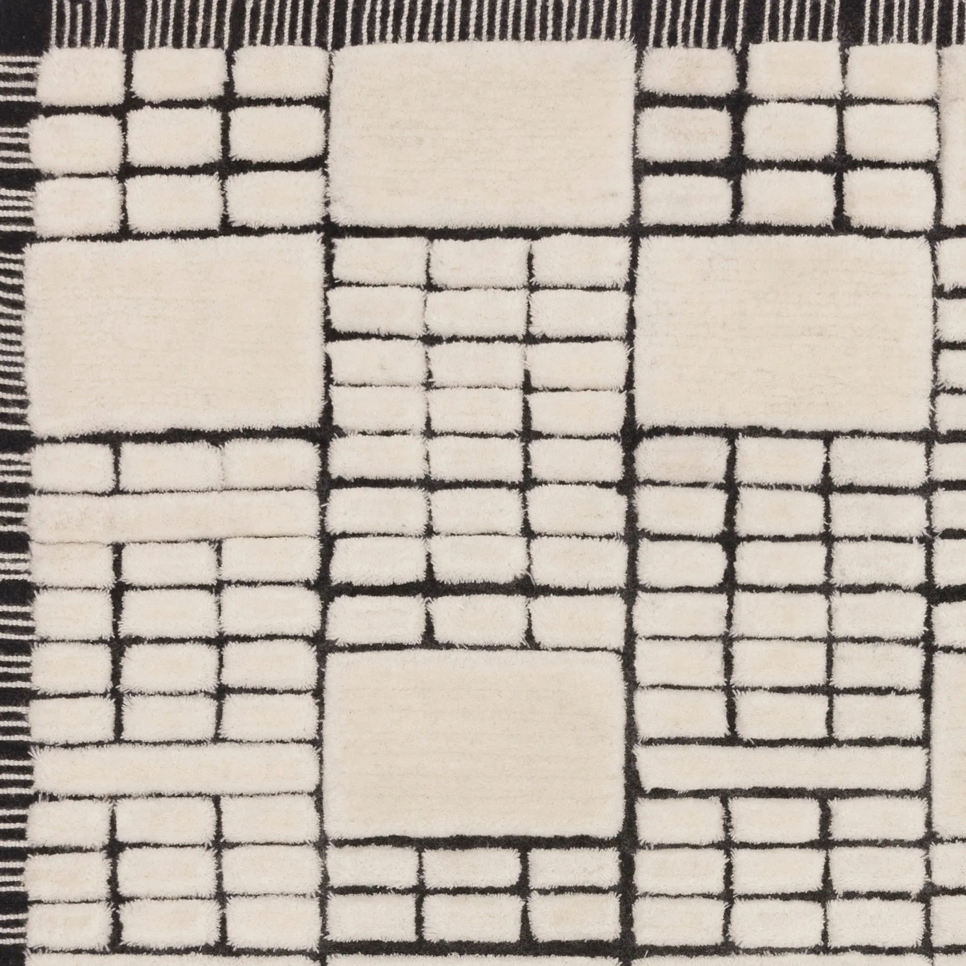 Barbican Hand Tufted Wool Rug - Cream & Black