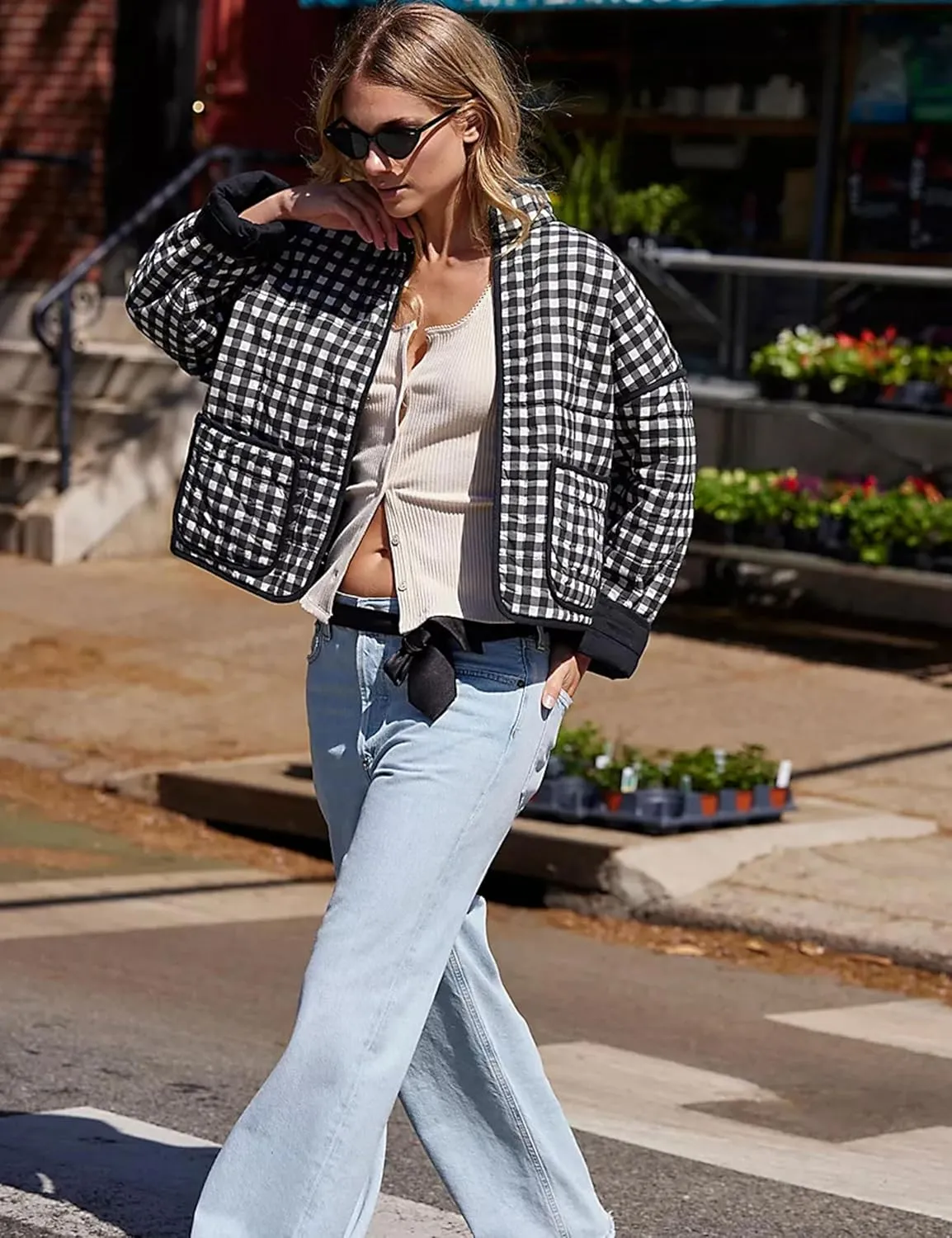 Bozanly Women's Cropped Puffer Quilted Jacket Plaid Printed Lightweight Long Sleeve Zipper Padded Coat