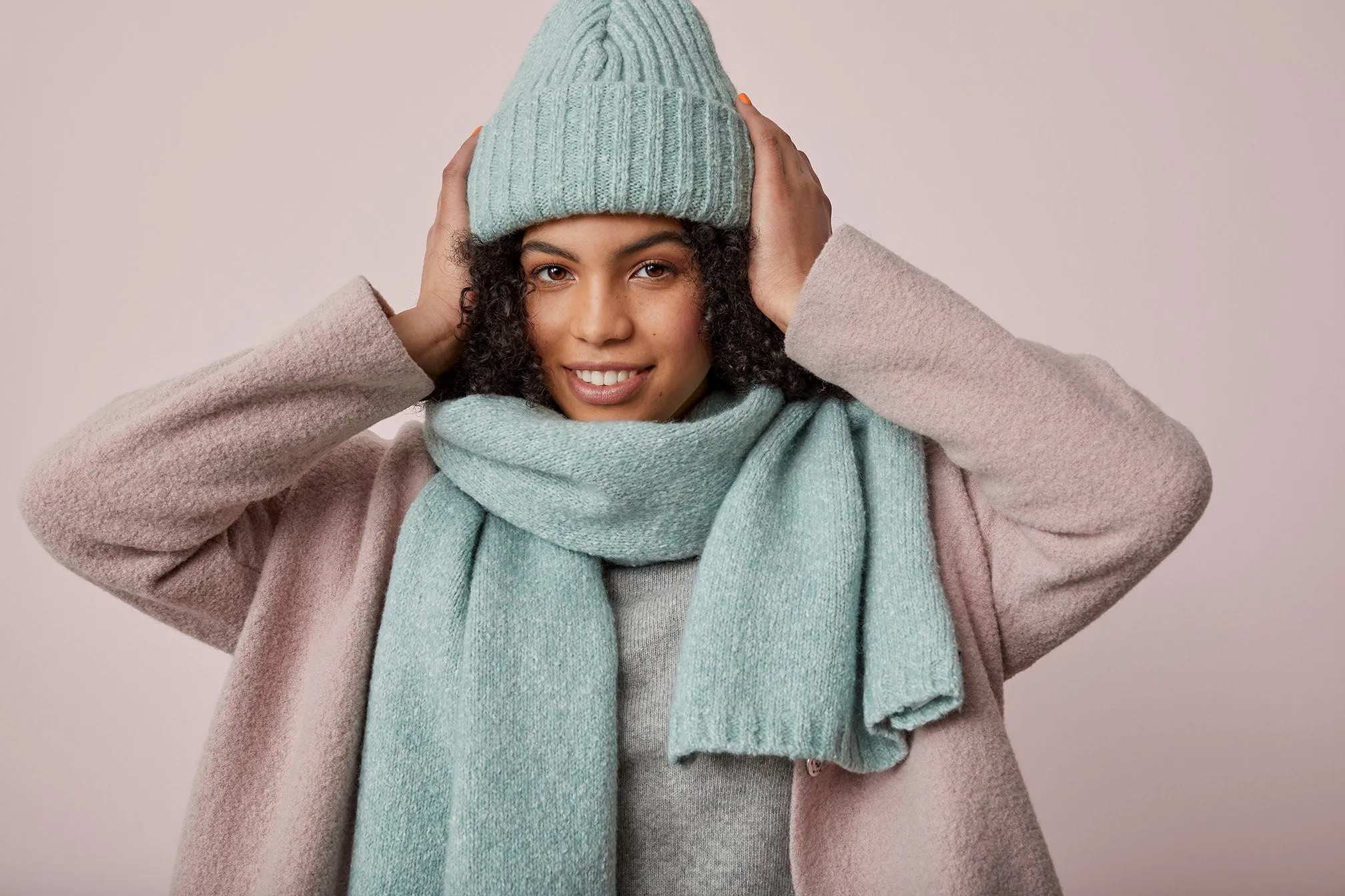 Giant Beanie Fluffy Knit Jade