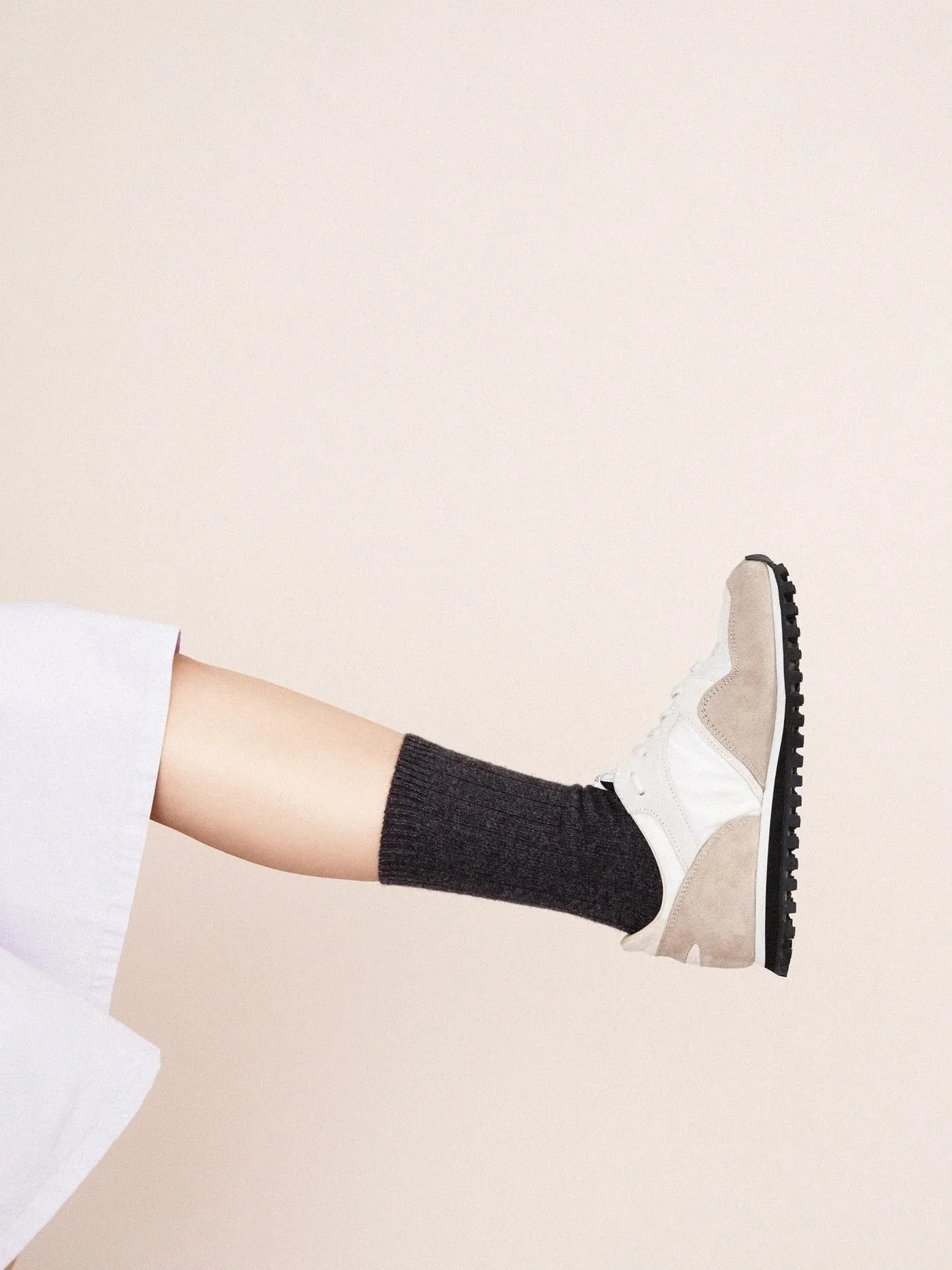 Italia Cashmere Cozy Rib Crew (Charcoal)