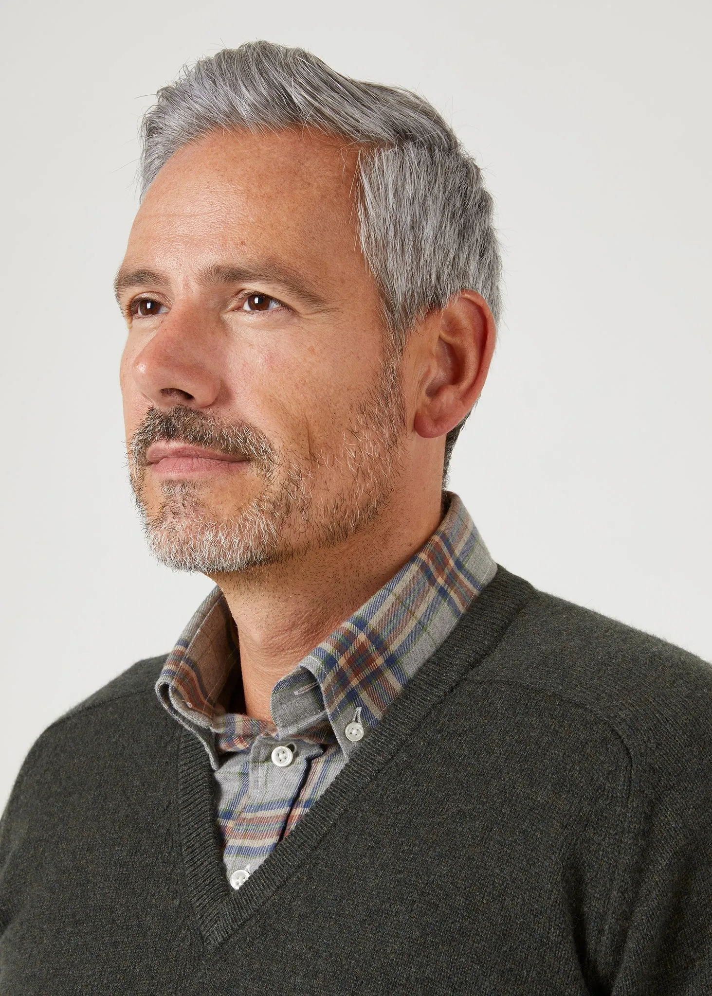 Kilsyth Men's Lambswool Jumper in Charcoal - Regular Fit