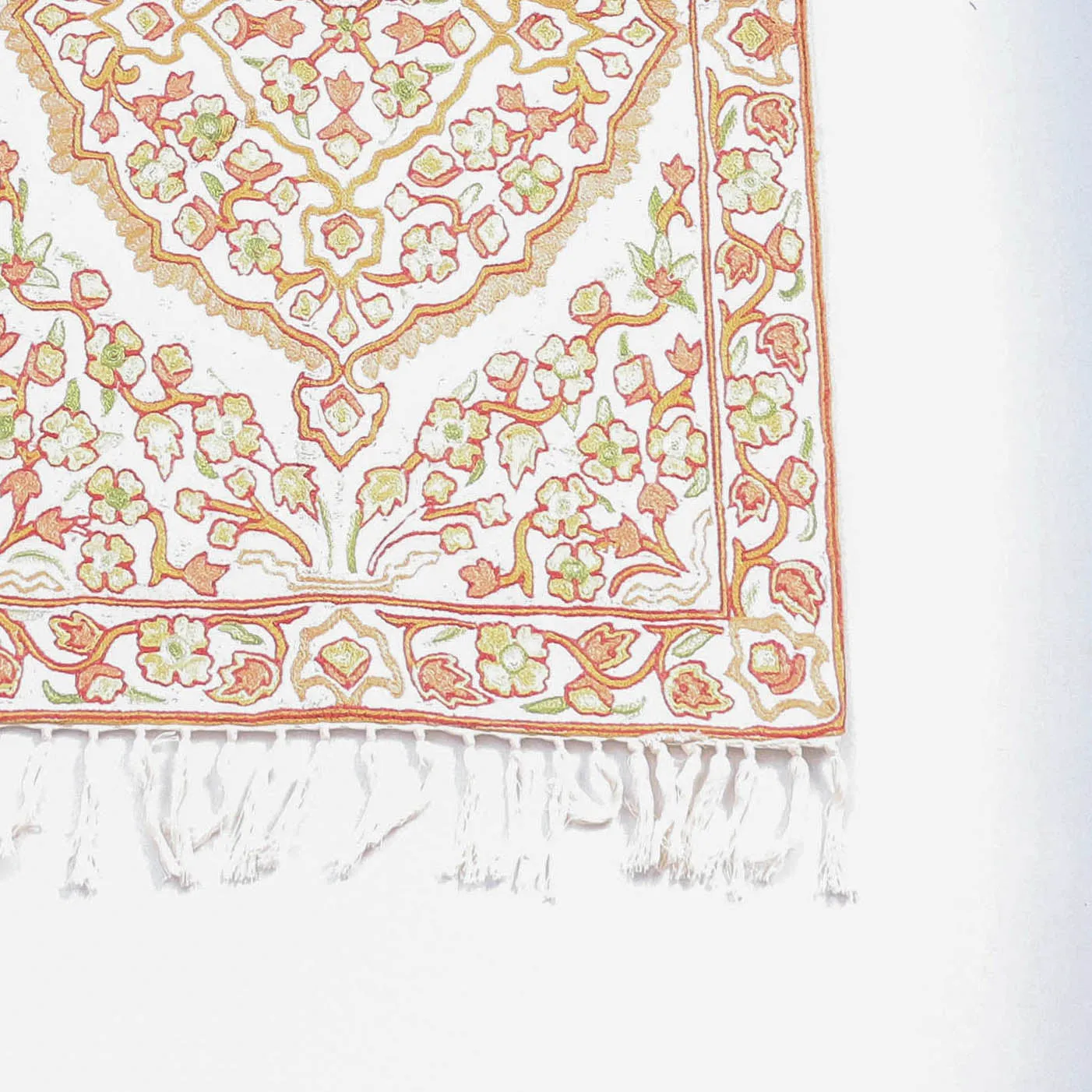 Original Chain Stitch Mulberry Silk Thread Hand Embroidery Carpet (36 x 25 in)