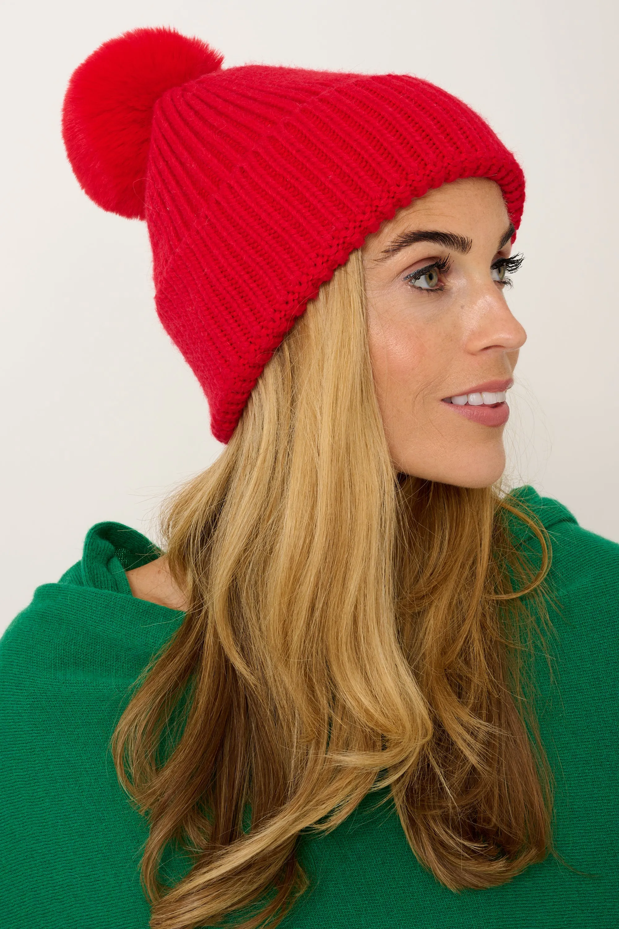 Super Soft Chunky Cashmere Mix Hat with Pom Pom in Red