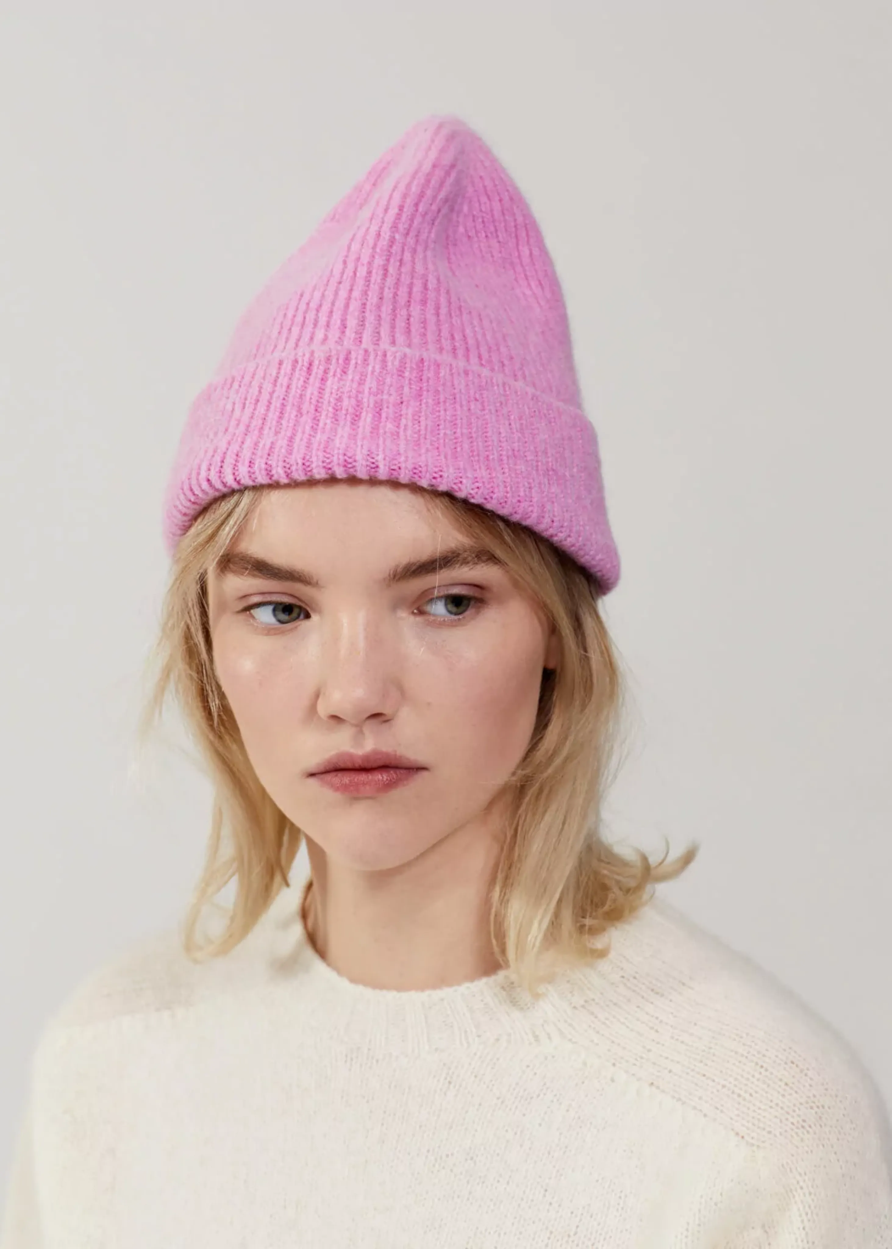 Wool beanie, taffy